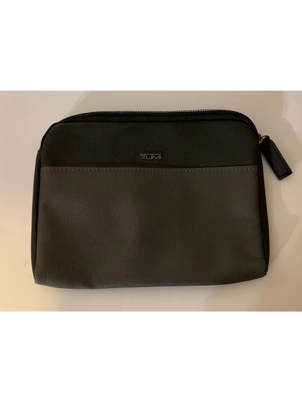 TUMI For Delta Small Zip Pouch‎ Soft Sided Travel Case Toiletry Bag Black Grey